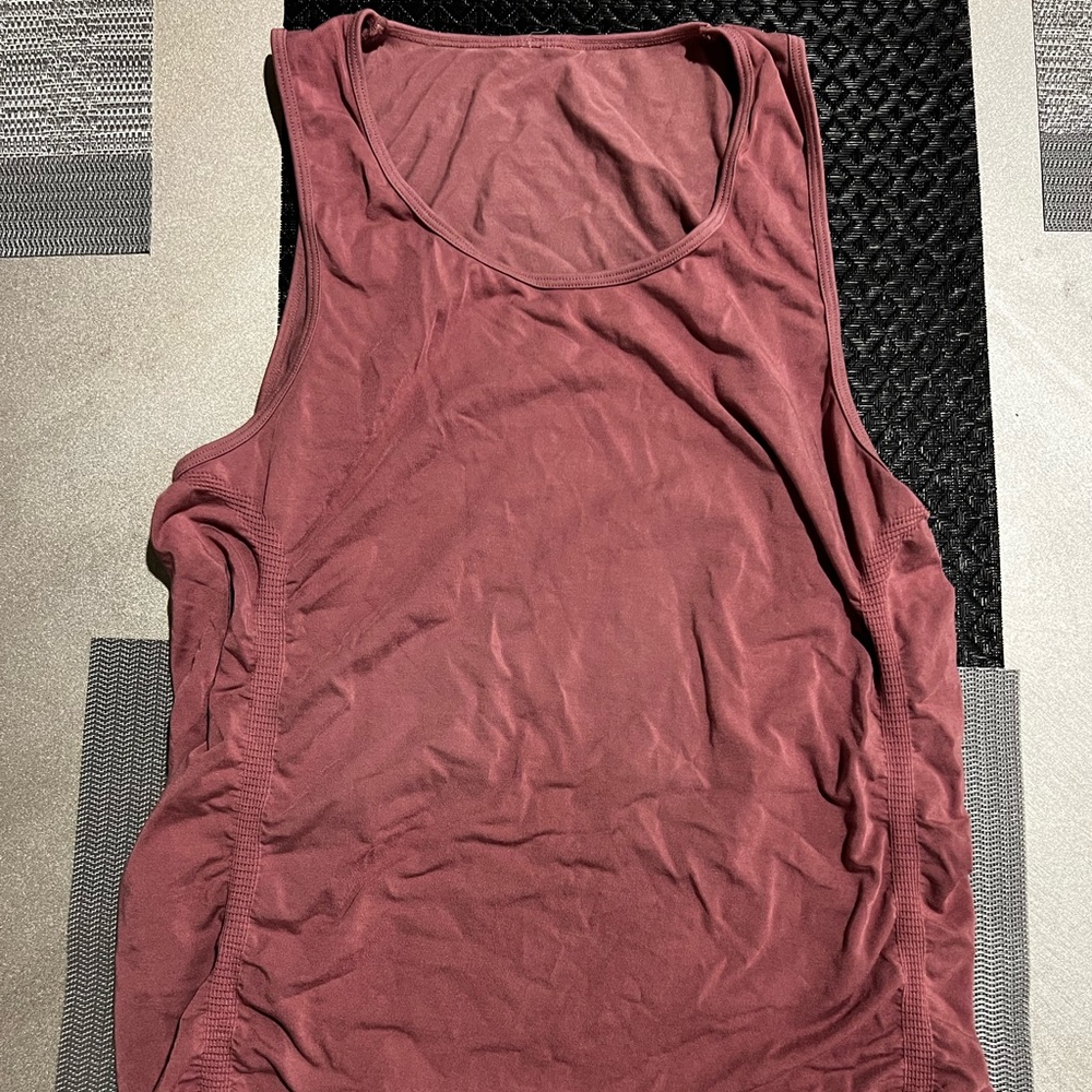 Women’s maternity tank size Medium/Large
